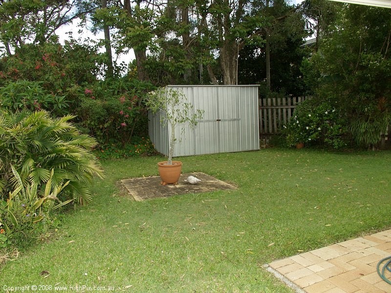 15 Starcross Street, Macgregor QLD 4109