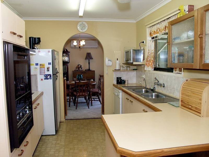 25 Dryade Street, Regents Park QLD 4118