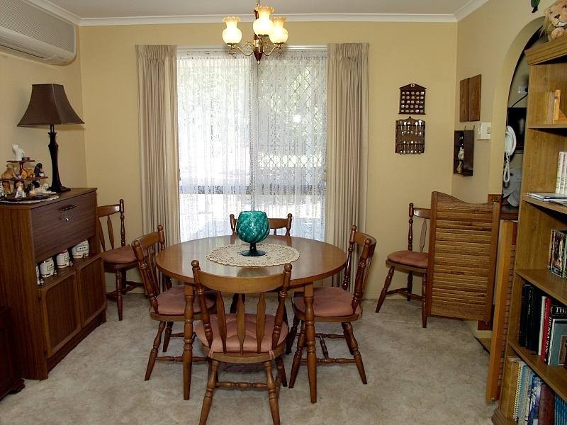 25 Dryade Street, Regents Park QLD 4118