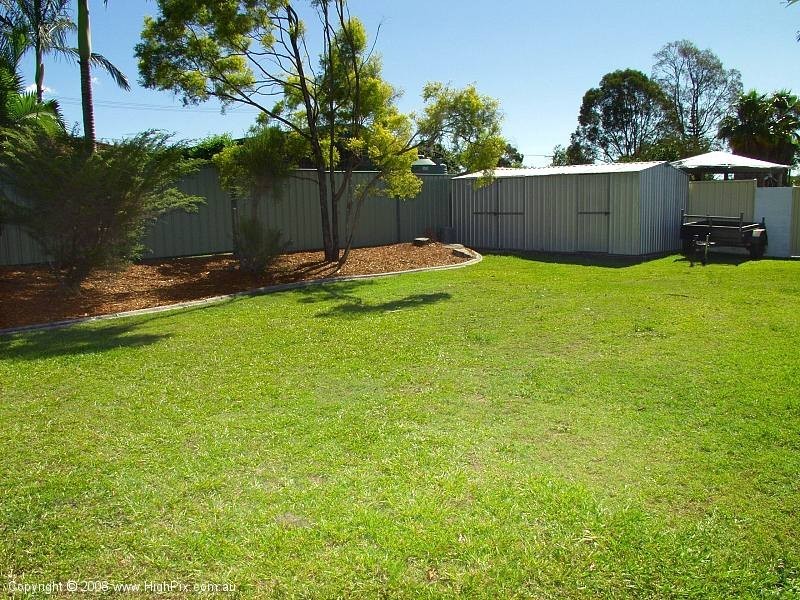 25 Dryade Street, Regents Park QLD 4118