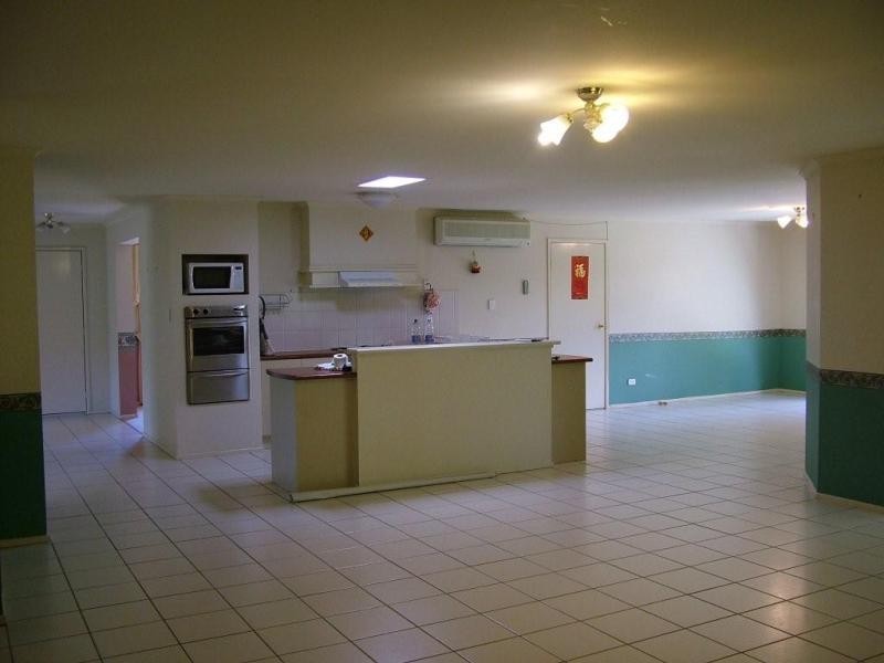 24 Lochano Close, Parkinson QLD 4115