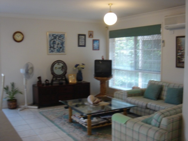 4 Poinciana Place, Eight Mile Plains QLD 4113