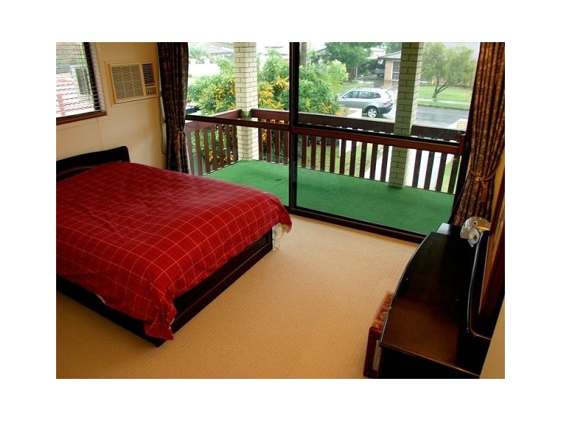 73 CHILTON STREET, Sunnybank Hills QLD 4109