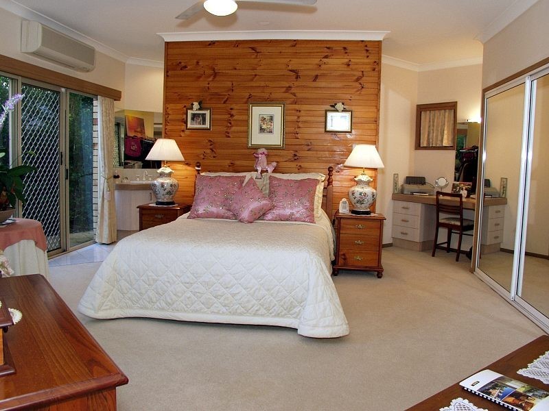 7 JACARANDA PLACE, Eight Mile Plains QLD 4113