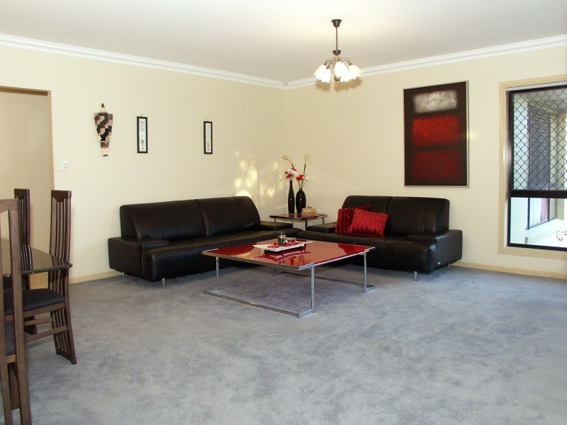 9 Lily Circuit, Kuraby QLD 4112