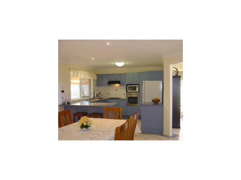 15 Alcheringa Place, Robertson QLD 4109