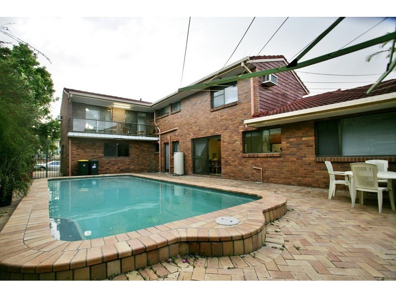 10 Hearnville Street, Robertson QLD 4109