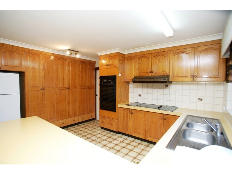 10 Hearnville Street, Robertson QLD 4109