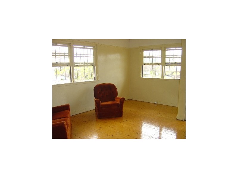 11 Macgroarty Street, Coopers Plains QLD 4108