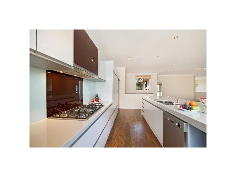 14 Hoop Pine Place, Sunnybank Hills QLD 4109