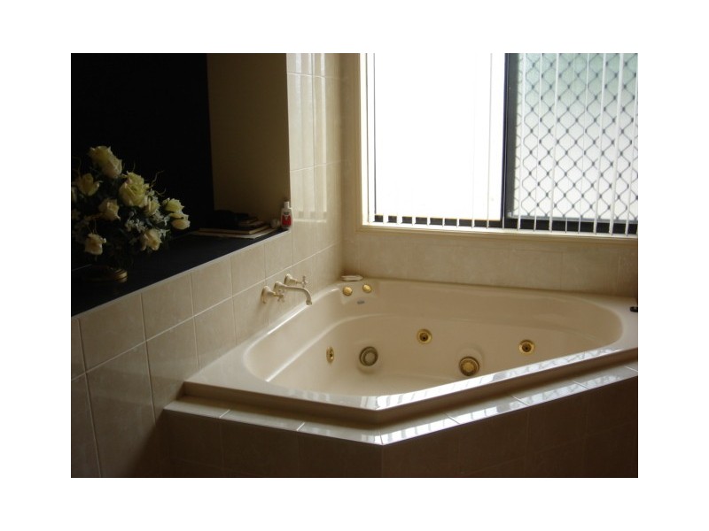 1 Lily Circuit, Kuraby QLD 4112