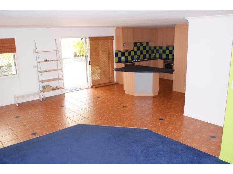 16 Haylett Rise, Regents Park QLD 4118