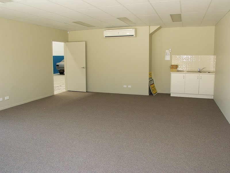 17 and 18/315 Archerfield  Rd, Richlands QLD 4077