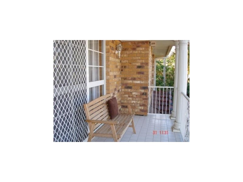 8 Metropole Street, Robertson QLD 4109