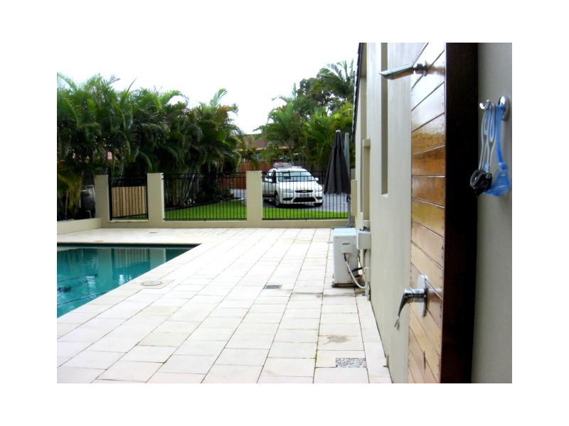 4 Caravonica Ct, Calamvale QLD 4116