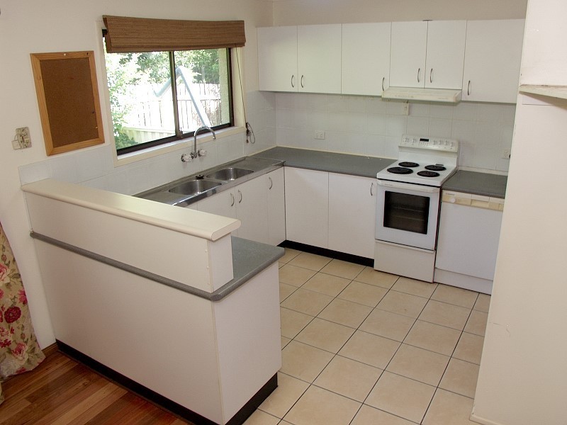 38  Cairns Road, Camira QLD 4300