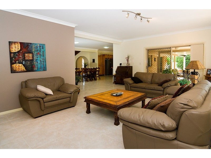 5 St Clair Close, Parkinson QLD 4115