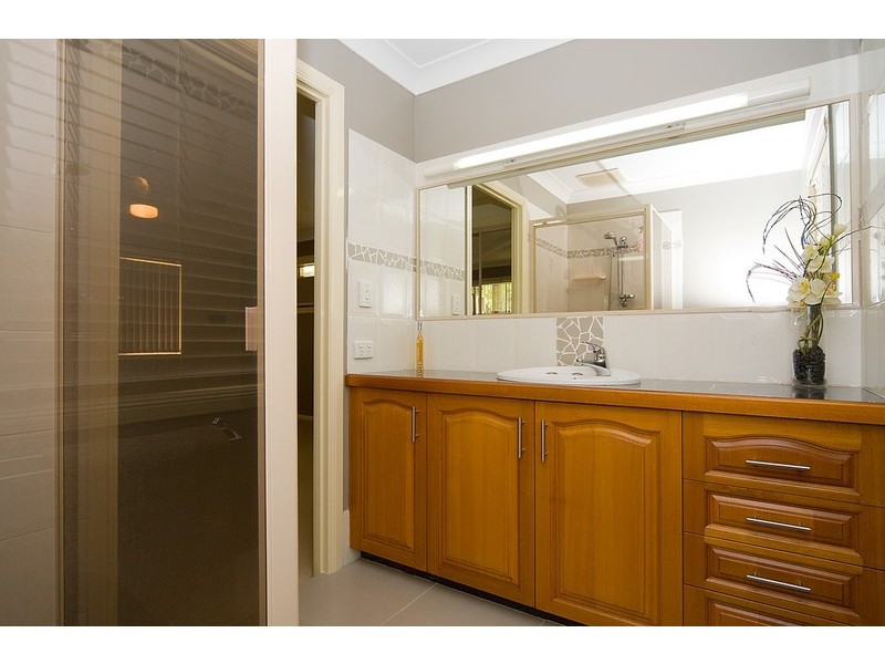 5 St Clair Close, Parkinson QLD 4115