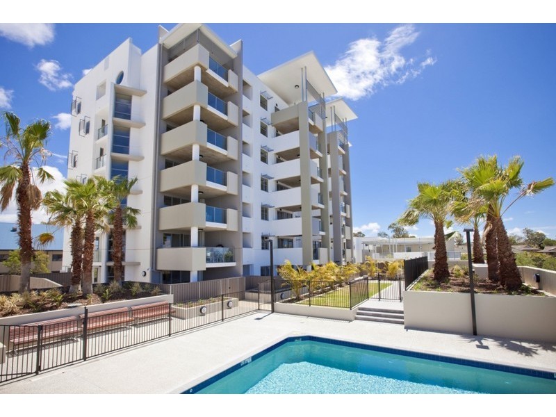 111 Lindfield Rd, Helensvale QLD 4212