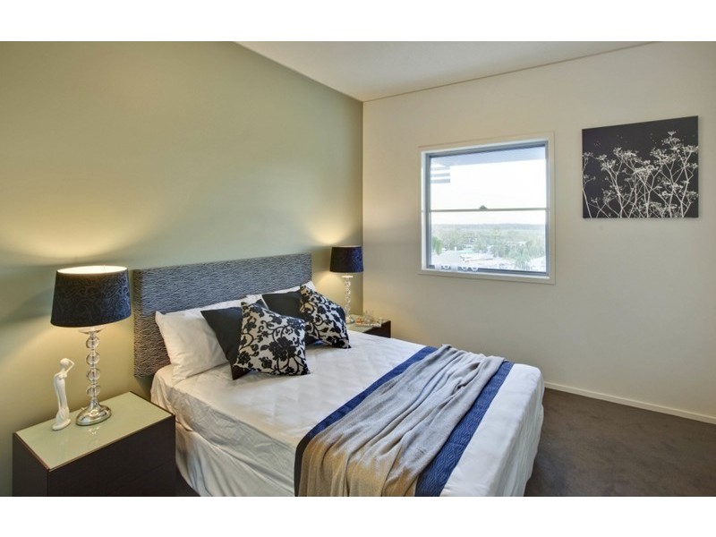 111 Lindfield Rd, Helensvale QLD 4212