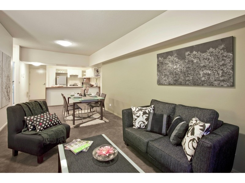 111 Lindfield Rd, Helensvale QLD 4212