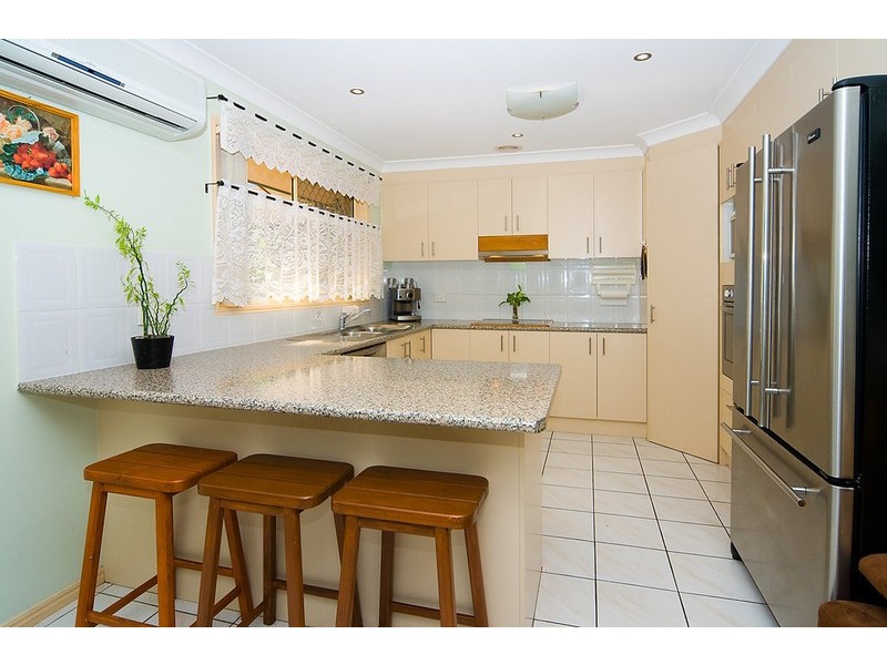 10 Perentie Street, Regents Park QLD 4118