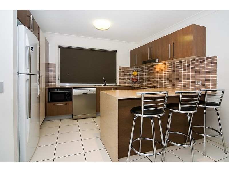 49 Mapelton Cct, Parkinson QLD 4115