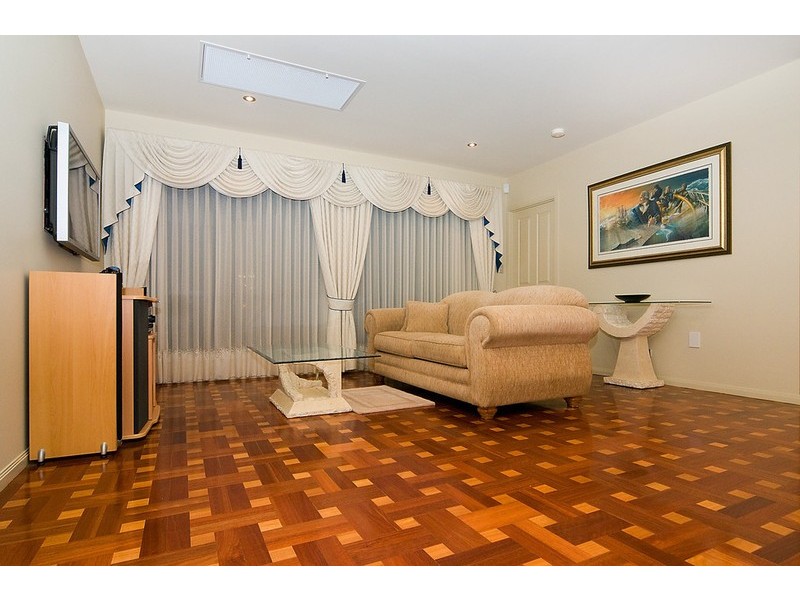 103 The Parkway, Stretton QLD 4116