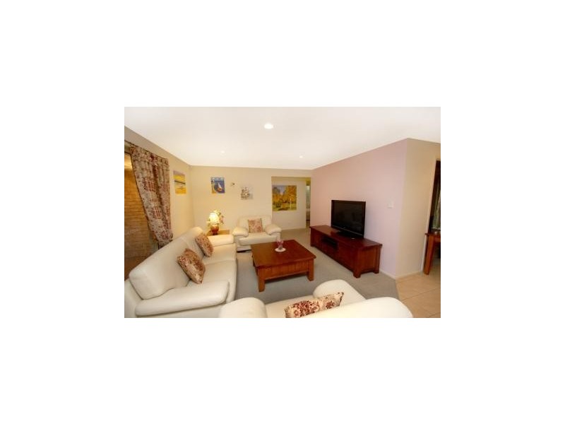 4 Livingstone Pl, Kuraby QLD 4112