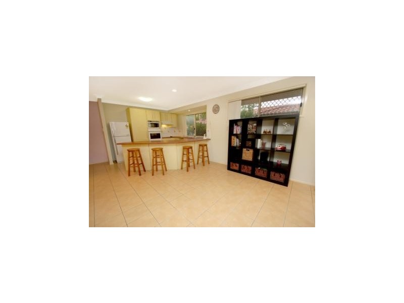 4 Livingstone Pl, Kuraby QLD 4112