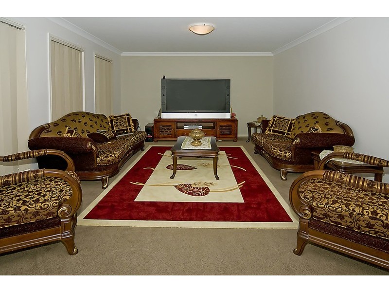 46 Paul Drive, Regents Park QLD 4118