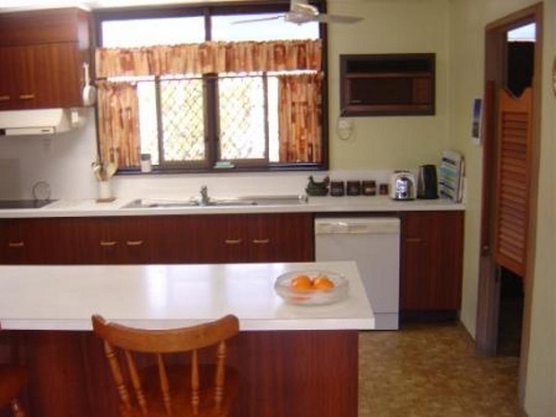 6 Stanford Street, Robertson QLD 4109