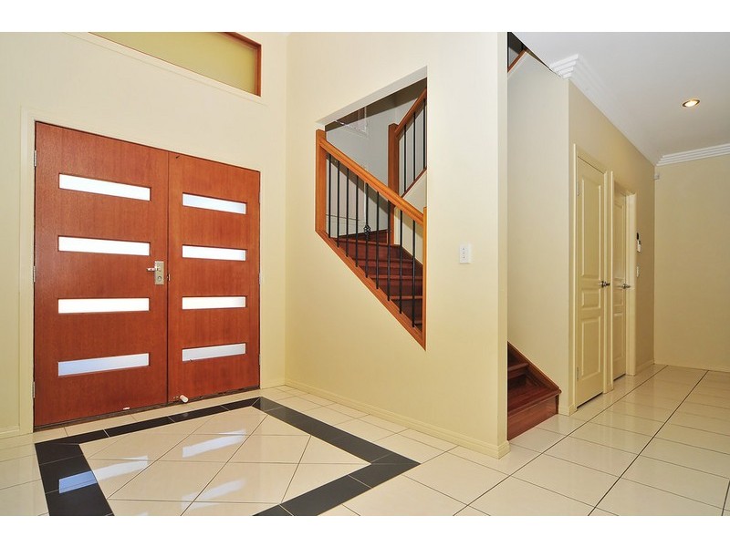 46 Juniper Cct, Stretton QLD 4116