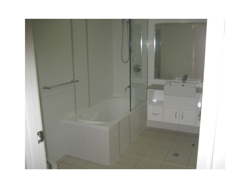 22/24 Allwood Street, Indooroopilly QLD 4068