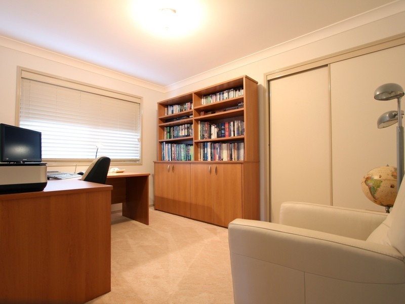 7 McKinley Court, Stretton QLD 4116