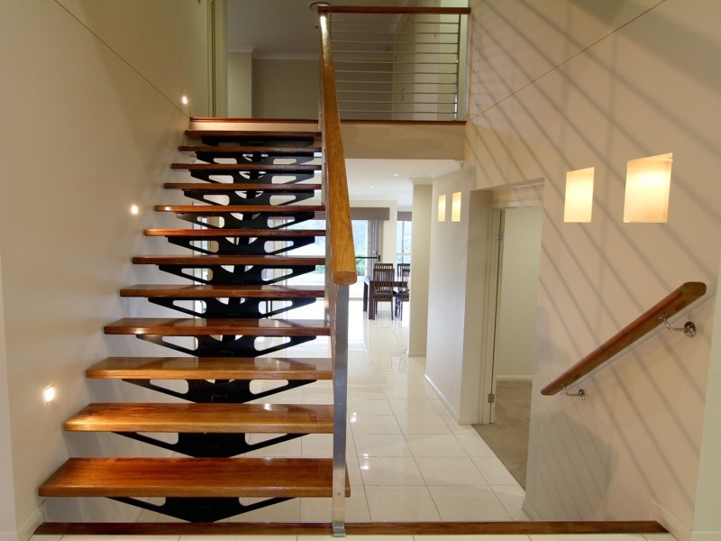 9 Dennis Vale Dr, Daisy Hill QLD 4127