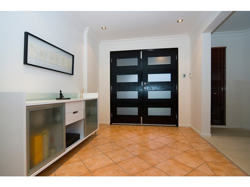 37 Oakview St, Parkinson QLD 4115