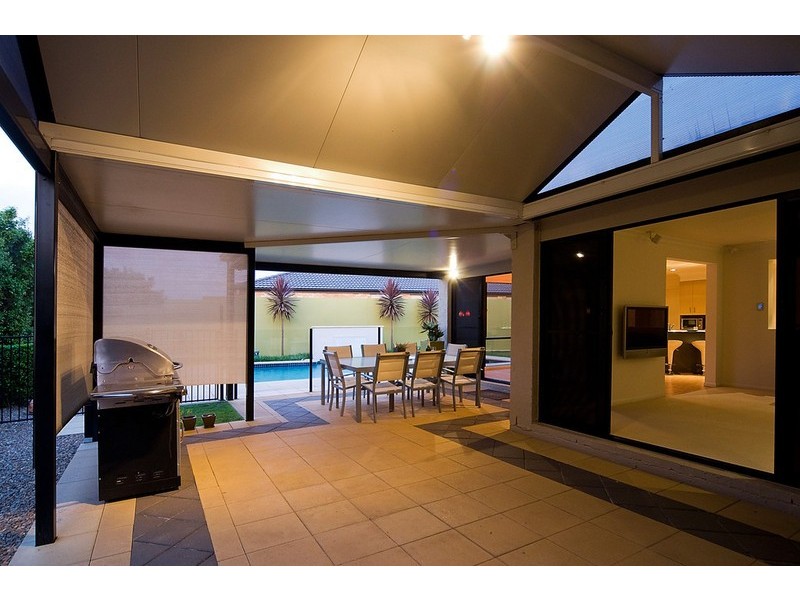 37 Oakview St, Parkinson QLD 4115