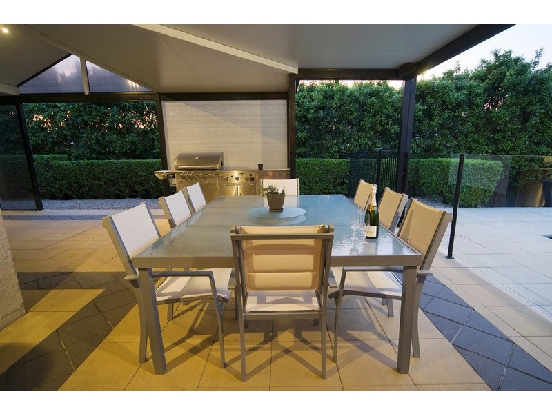 37 Oakview St, Parkinson QLD 4115