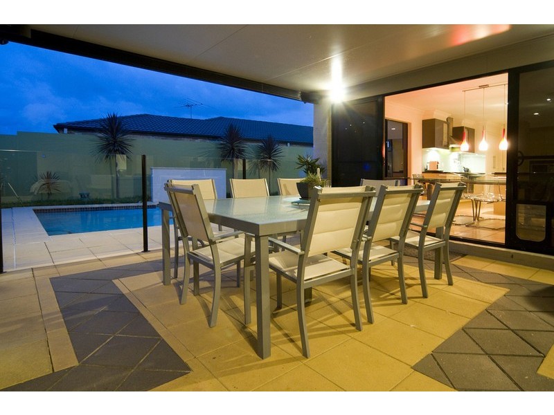 37 Oakview St, Parkinson QLD 4115
