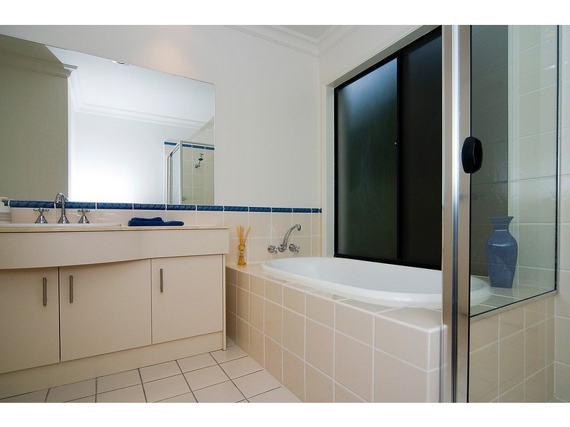 37 Oakview St, Parkinson QLD 4115
