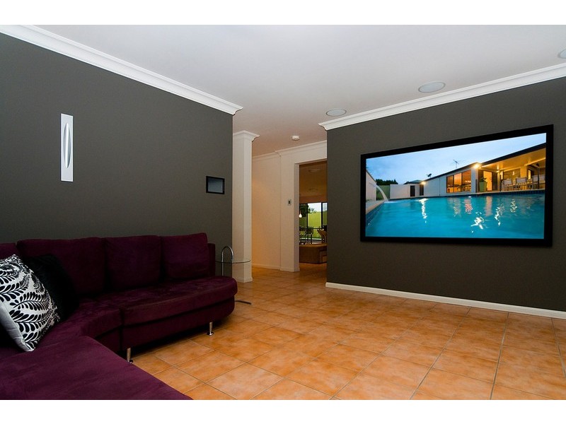37 Oakview St, Parkinson QLD 4115