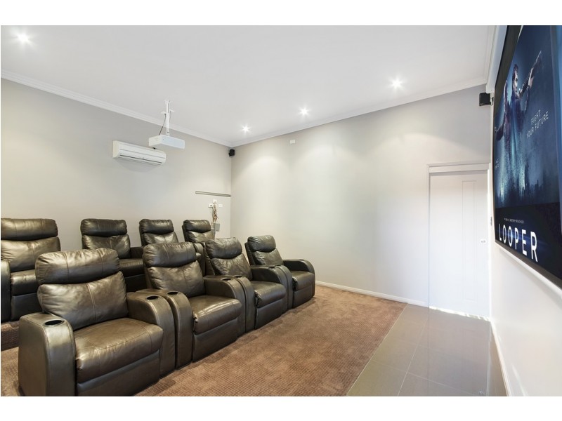 8 Waterbury Terrace, Idalia QLD 4811