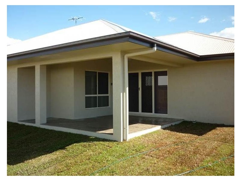 Bushland Beach QLD 4818