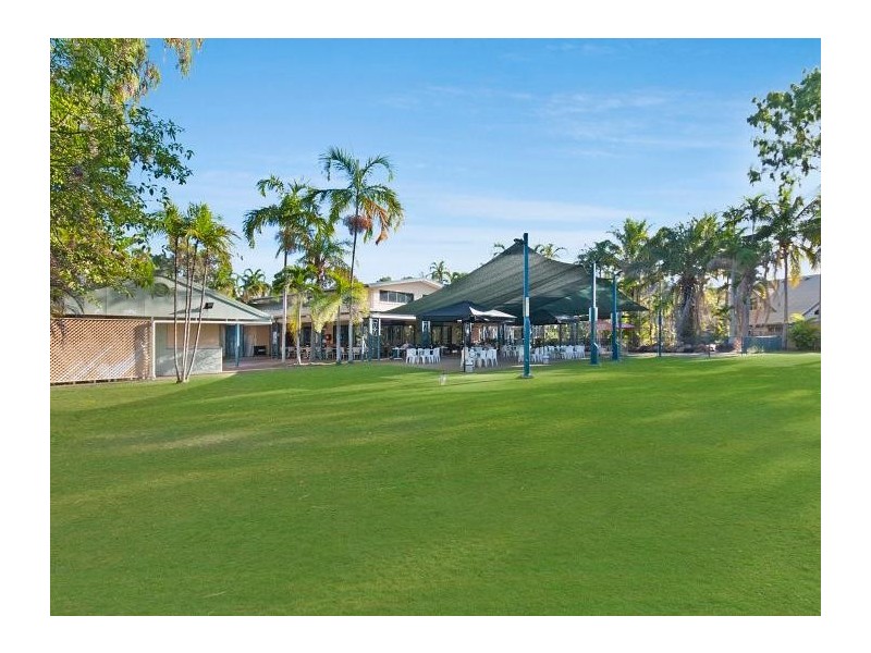 Bushland Beach QLD 4818