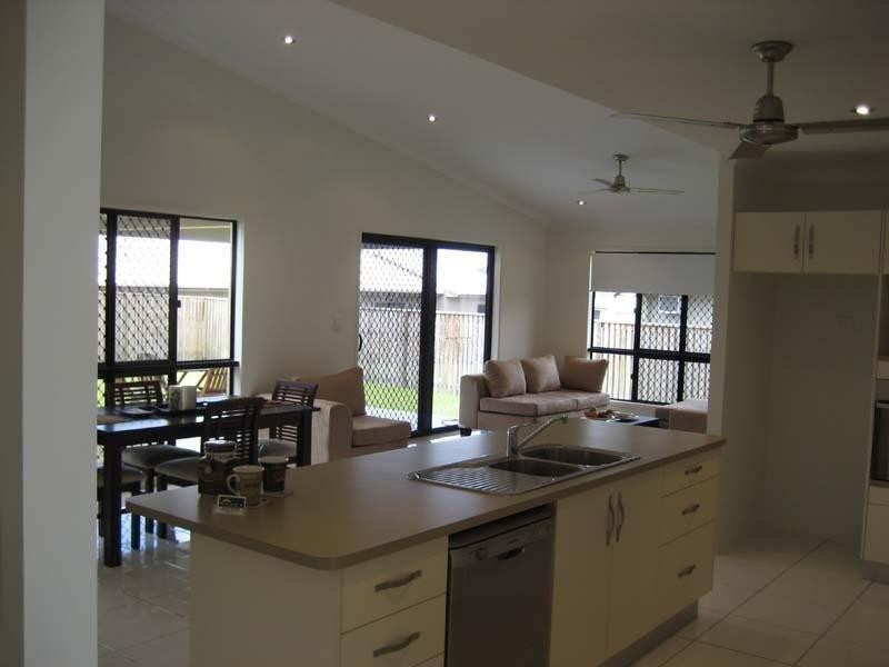 12 Hempel Street, Bushland Beach QLD 4818