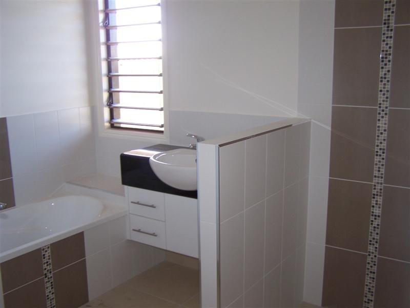 145 Daintree Drive, Bushland Beach QLD 4818