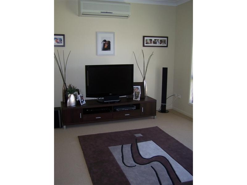 Bushland Beach QLD 4818