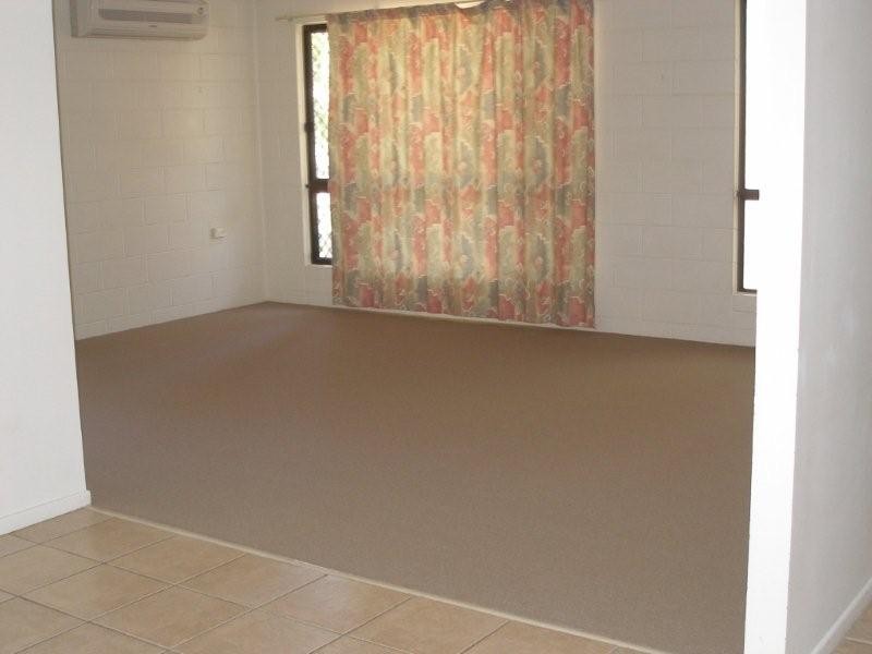 10 Leila Avenue, Rasmussen QLD 4815