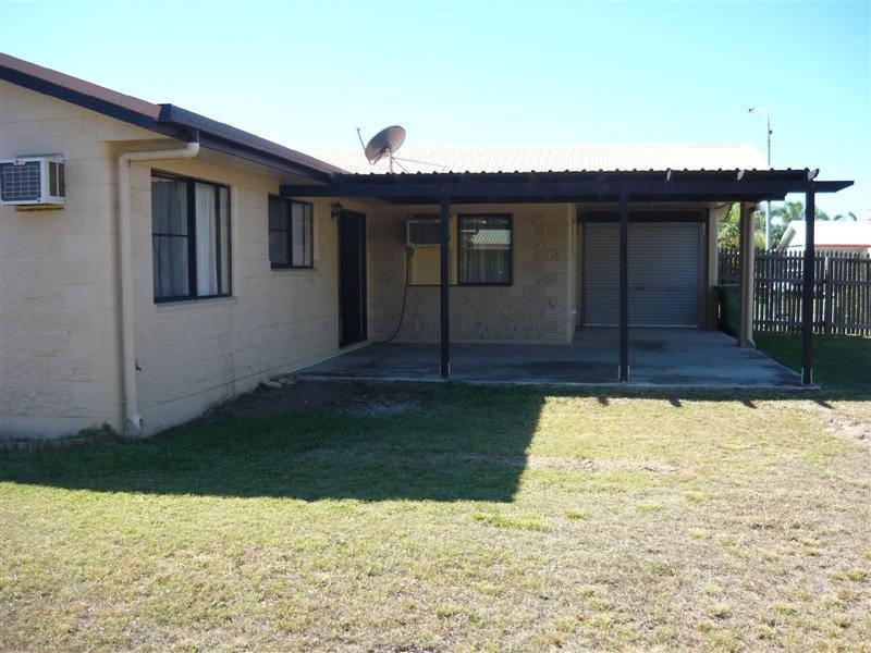 3 Blackbraes Court, Mount Louisa QLD 4814